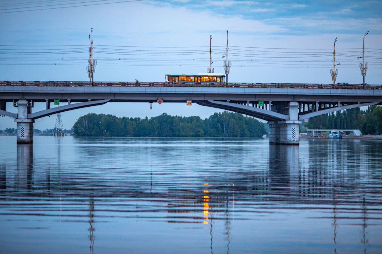 Мост над водохранилищем